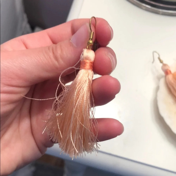 Pink tassel earrings - Picture 2 of 3